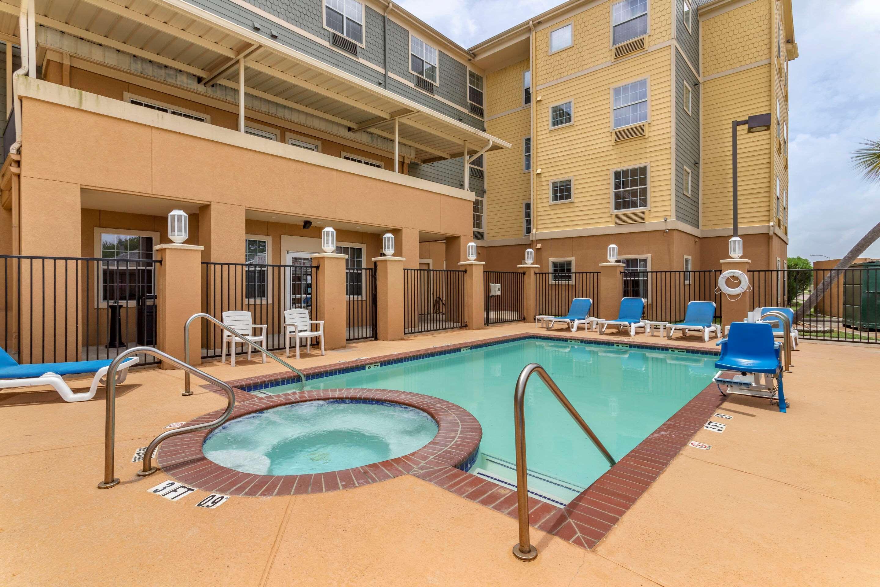 Mainstay - Beaumont South Hotel
